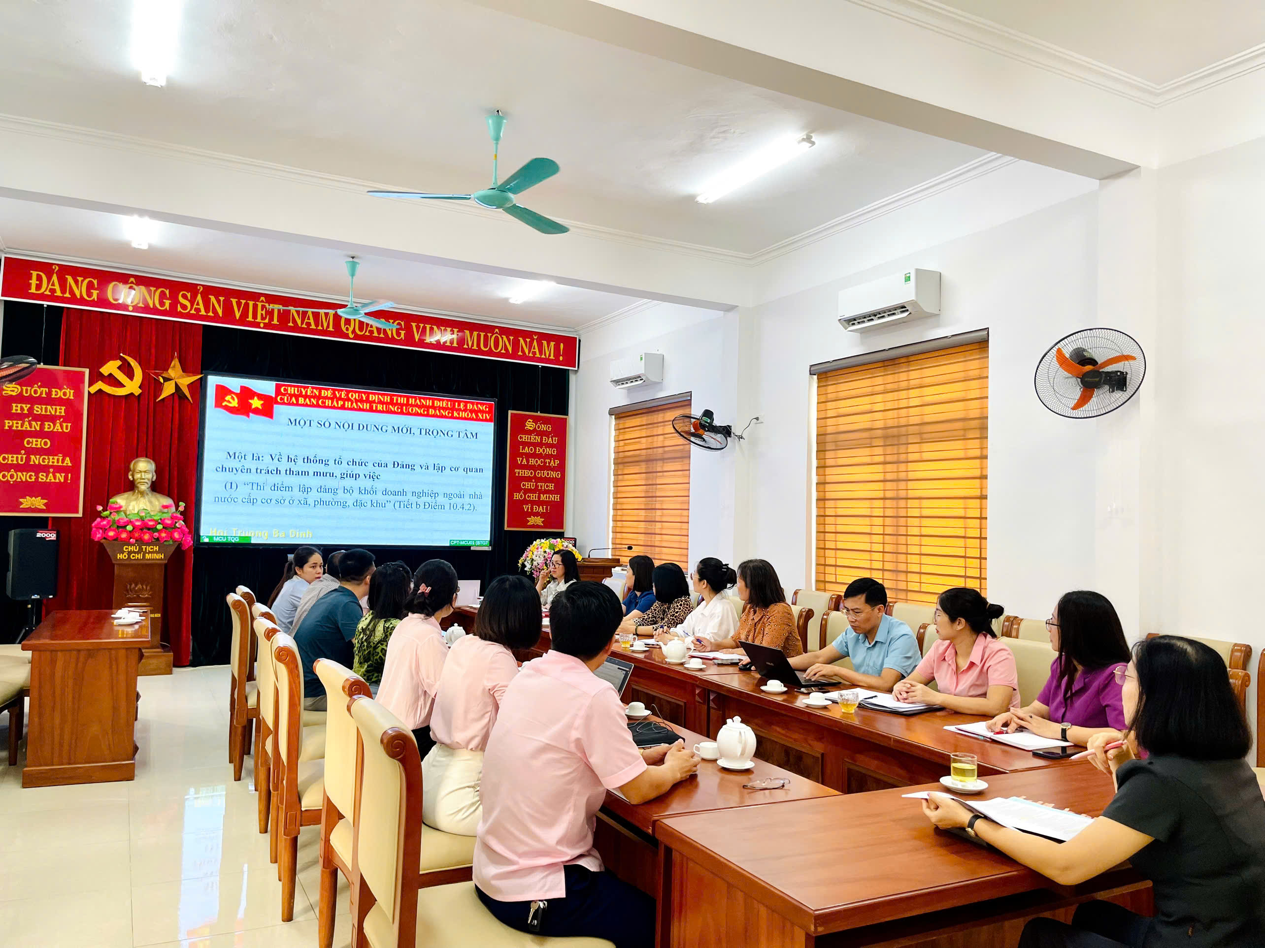 Đảng bộ các cơ quan Đảng tỉnh tham gia học tập, quán triệt và triển khai thực hiện Nghị quyết Hội nghị Trung ương 2