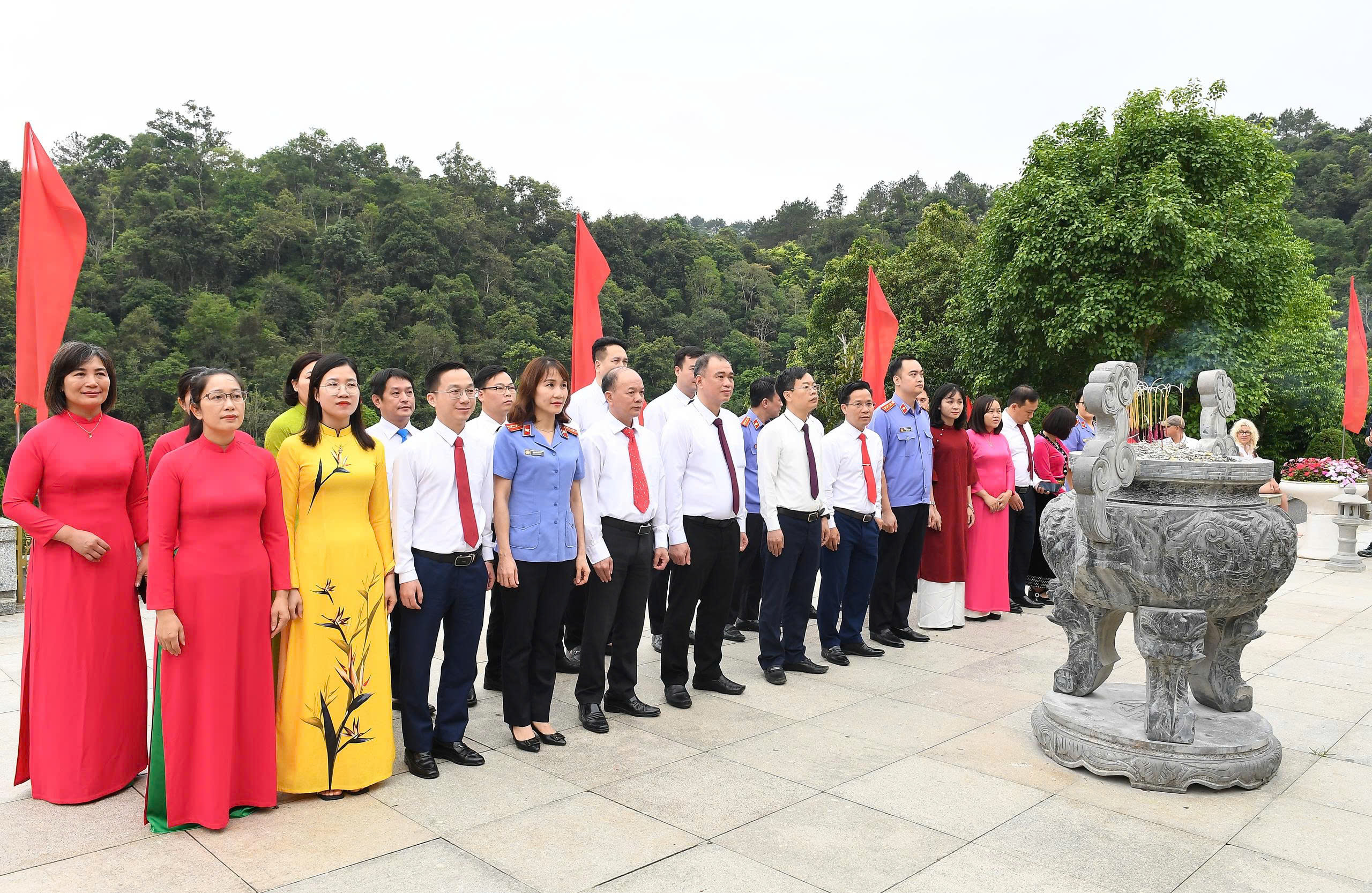Ảnh Hội nghị biểu dương, khen thưởng các tập thể, cá nhân tiêu biểu trong học tập và làm theo tư tưởng, đạo đức, phong cách Hồ Chí Minh năm 2026